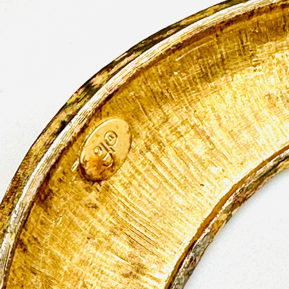 🔥 RARE Vintage Modernist Gold Tone Enameled Omega Necklace. - Picture 6 of 15